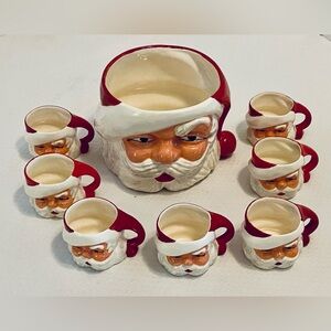 Vintage Ceramic Santa Container and Matching Mugs. Very Good Condition